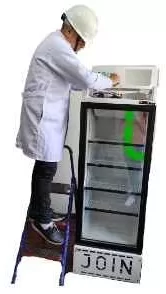 Mantenimiento de equipos de laboratorio por personal técnico especializado